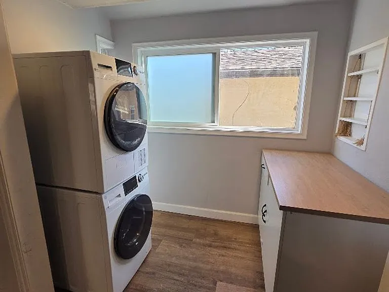 436 Lime Ave #4 — Photo 3