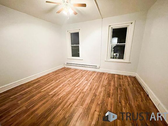 5th image of 2446 N 33rd St Floor 2