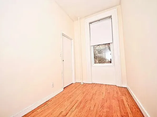 449 West 22nd Street 3 image 10 of 10