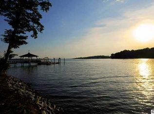 128 S Cove Key Ln, Mooresville, NC 28117