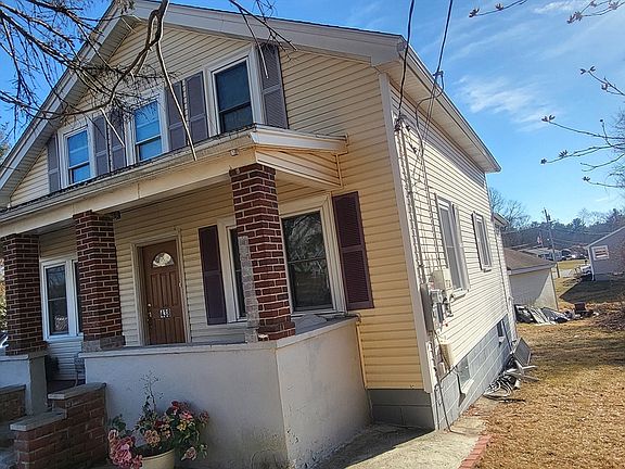 3rd image of 438 School St