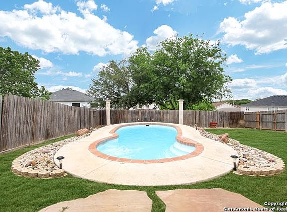 2nd image of 8815 Veranda Ct