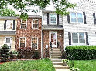 4 Mochen Ct, Sayreville, NJ 08872