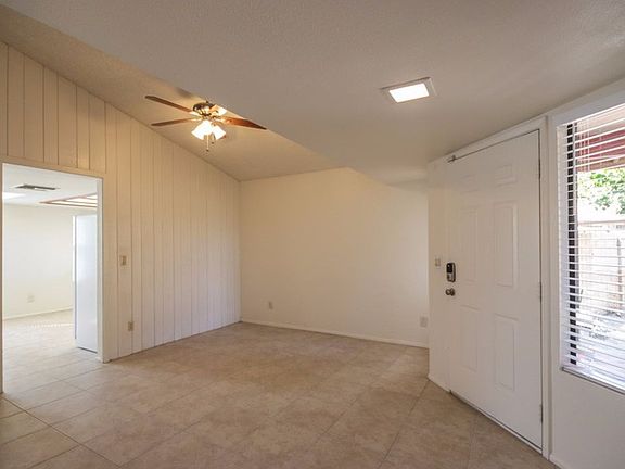 5th image of 6637 W Poinsettia Dr