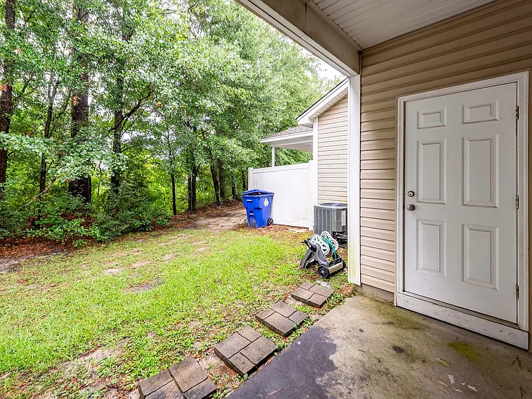 7787 Montview Rd — Photo 47