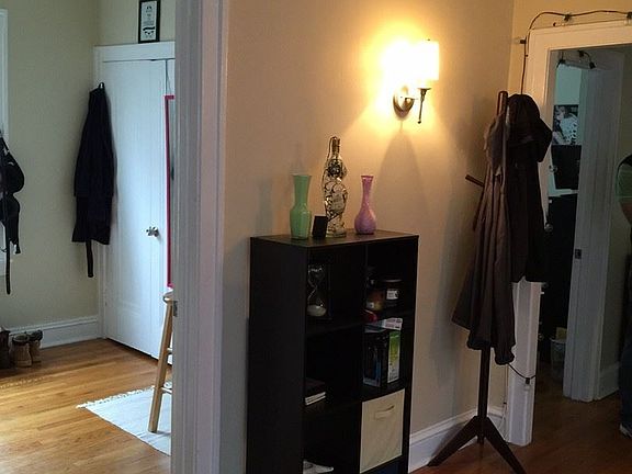 5th image of 5239 N Winthrop Ave APT 2