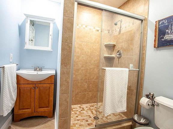4th image of 560 9th Ave S #1OF-2