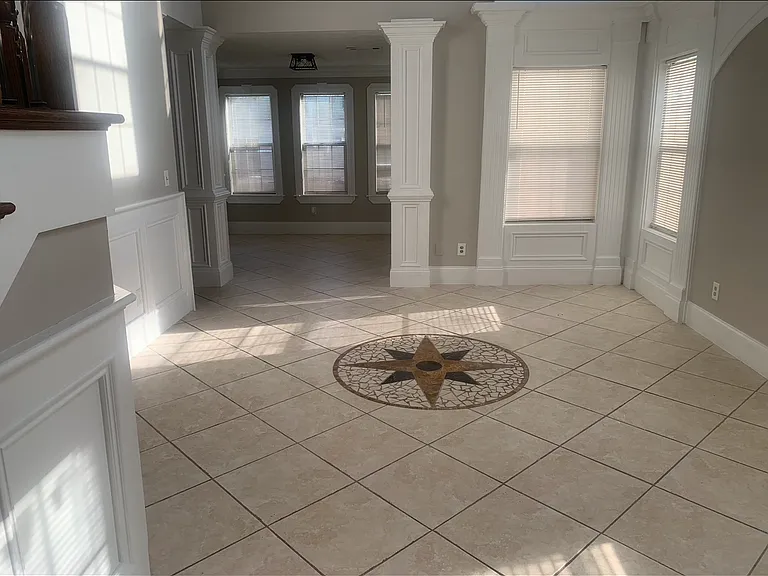 3375 Saint James Pl — Photo 6