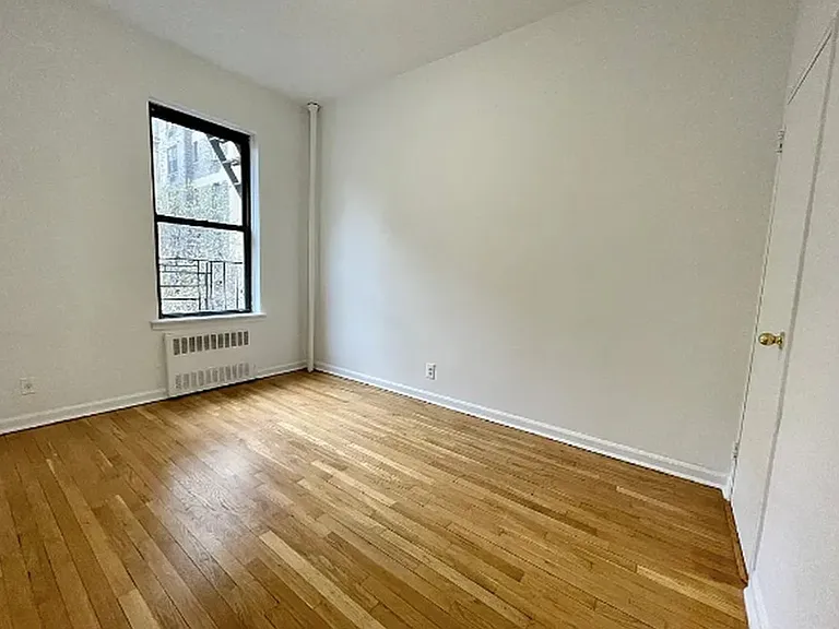205 W 91st St #4D — Photo 2