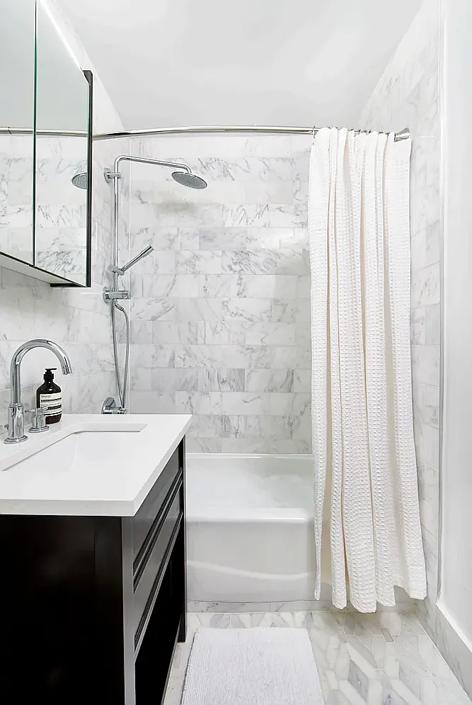 110 Horatio Street — Photo 3