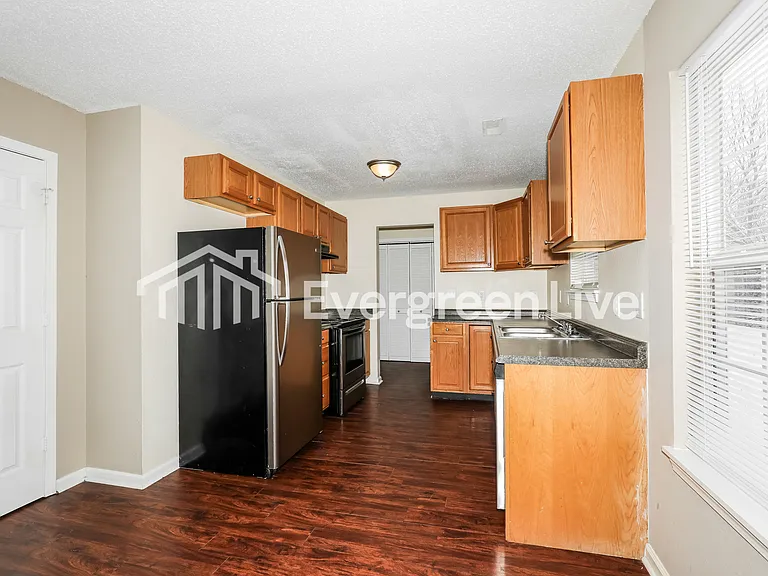 11359 Shady Hollow Ln — Photo 5