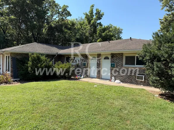 42A Schultz St, Danville, IL 61832