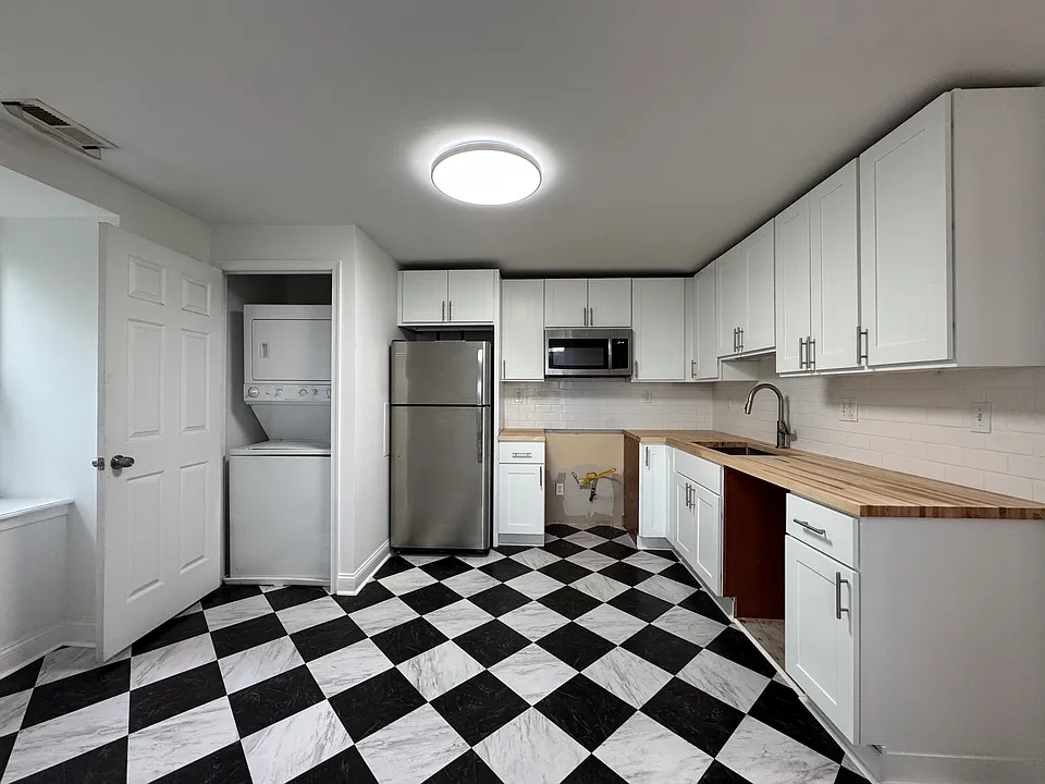 6316 Germantown Ave #3