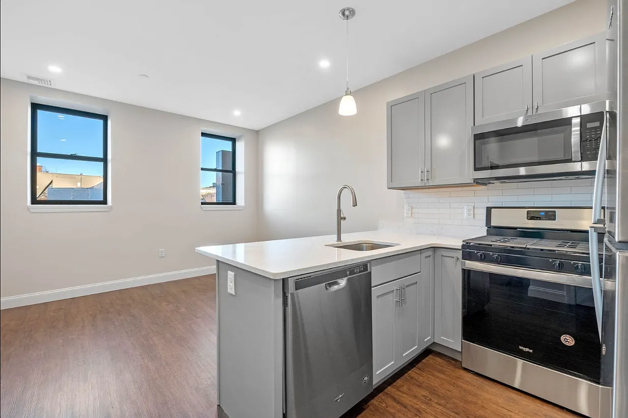 1 bed, 533 sqft, $1,975 — Photo 3