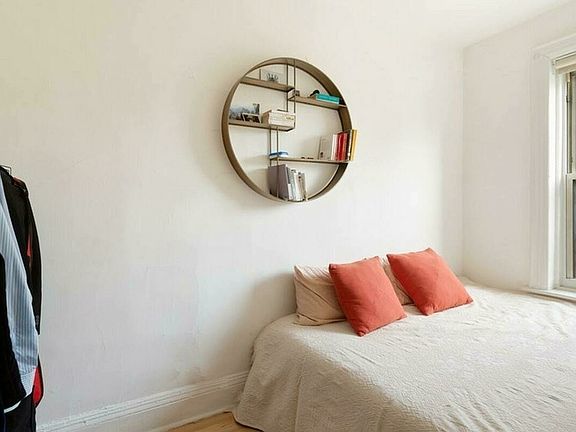 5th image of 2 Jane St APT 5C