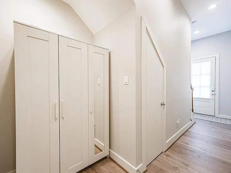 5209 Allen St #F — Photo 13