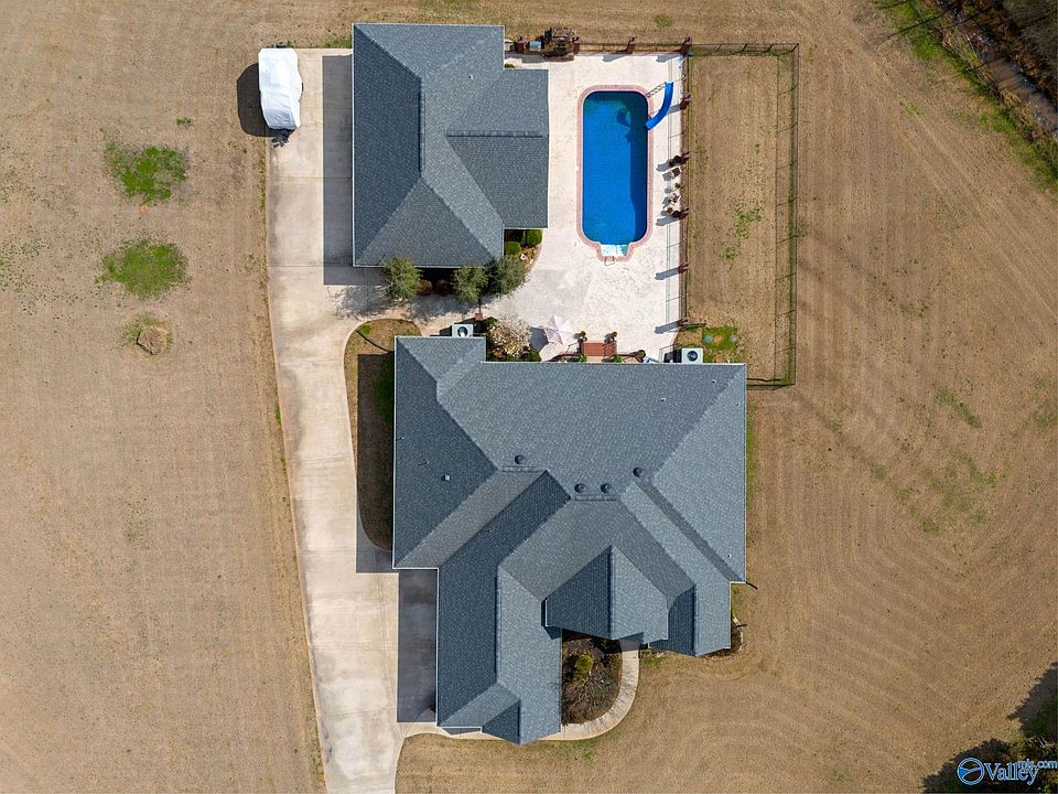 1st image of 130 Grace Brook Cir