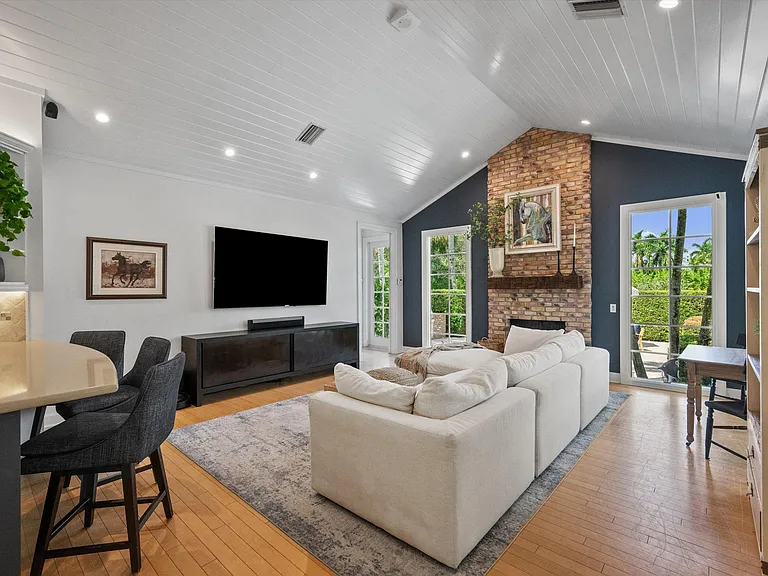1753 Trotter Ct — Photo 18
