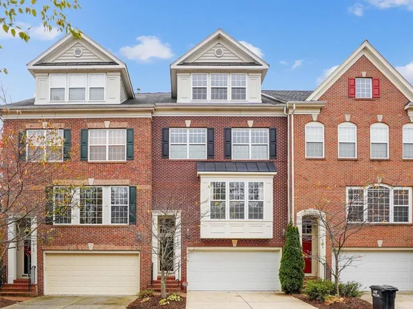 8062 Criaza Branch Ct, Vienna, VA 22182