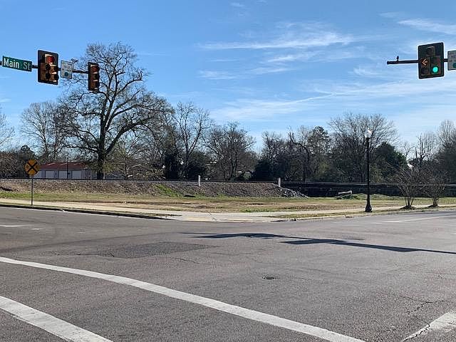 1st image of 101 Main St