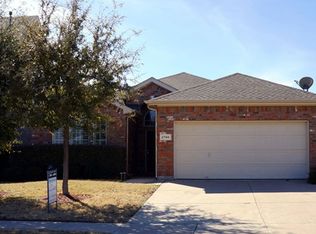 2756 Red Wolf Dr, Fort Worth, TX 76244
