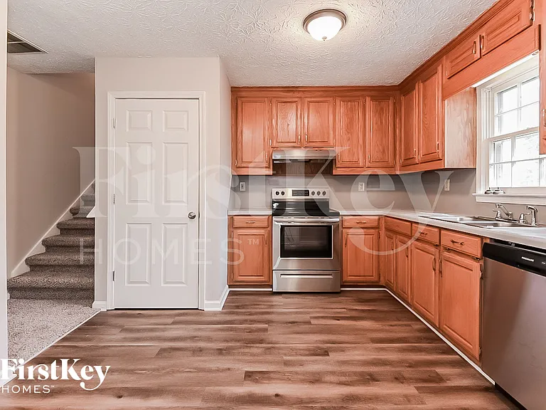 5029 Shelley Ct — Photo 8
