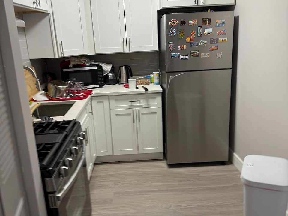 2nd image of 8439 W Catherine Ave APT 621