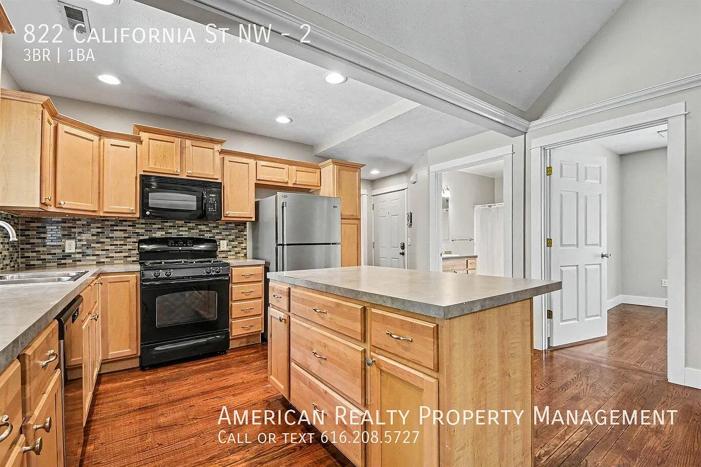3 bed, 1228 sqft, $2,100 — Photo 4