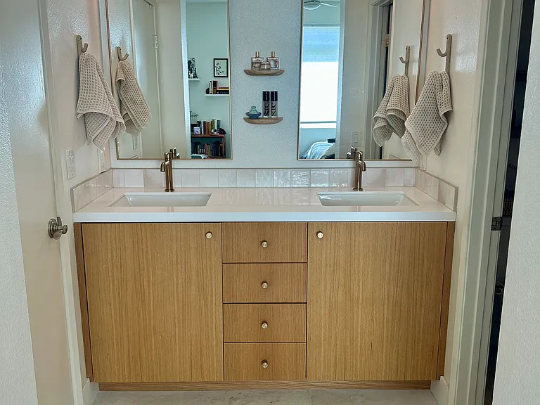 Double sink Bathroom2