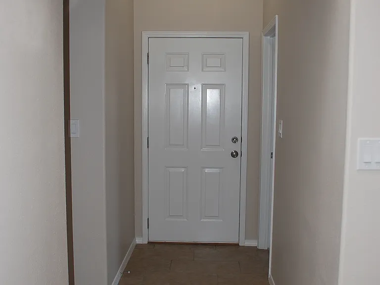659 Reeves Pl SW — Photo 3