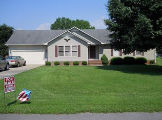 213 Patrick St, Estill Springs, TN 37330