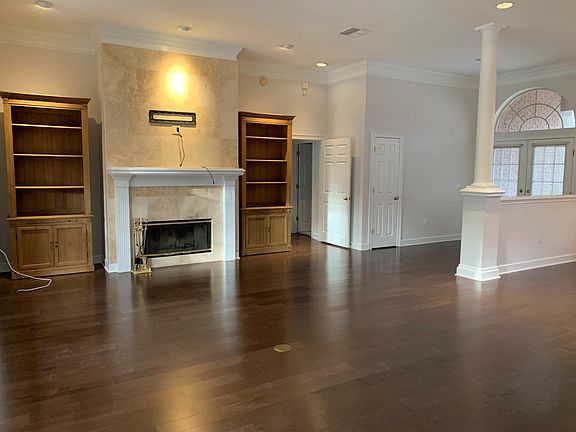 4th image of 173 Plantation Cir S