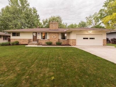 13239 Cherokee Trl, Middleburg Heights, OH, 44130