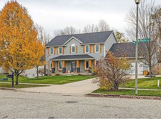 3984 Macey Dr NW, Grand Rapids, MI 49534