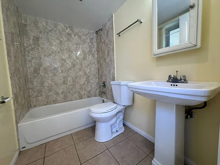 1120 Stanley Ave — Photo 27