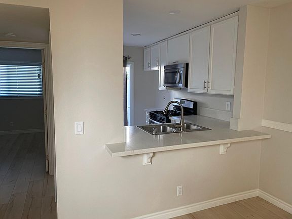 5th image of 42 Elksford Ave