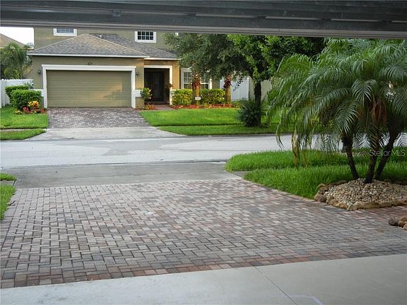 5th image of 1707 Plantation Oak Dr