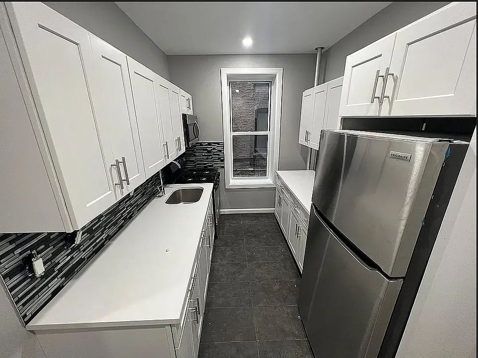 2 bed · 1 bath in Bronx