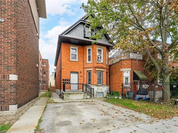526 King St E, Hamilton, ON L8N 1E2