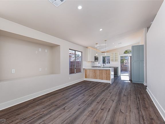 3rd image of 7141 Desert Clover Ct