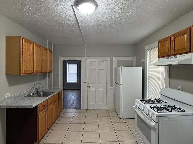 38 Daggett St #A — Photo 3