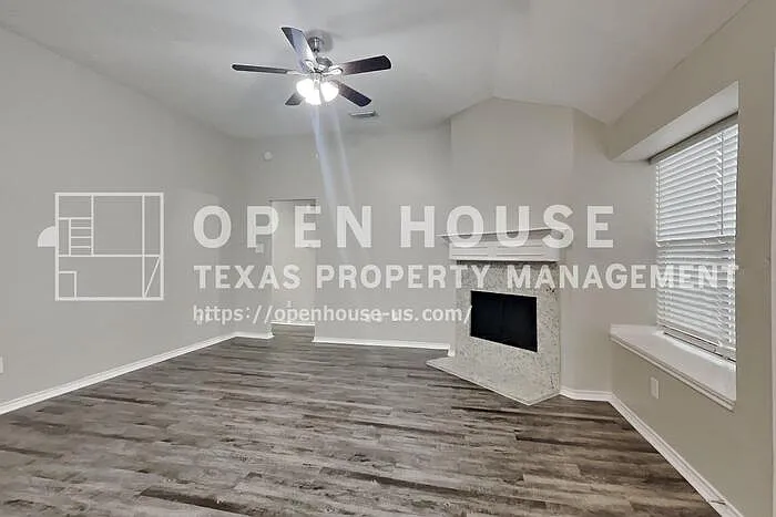 3265 Rachel Ln — Photo 3