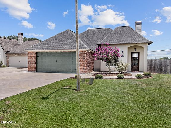 2nd image of 100 Braxton Dr