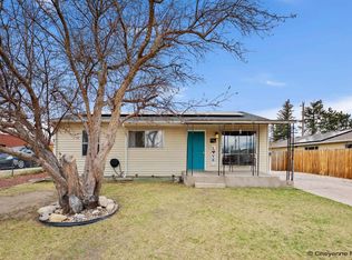208 Dillon Ave, Cheyenne, WY 82007
