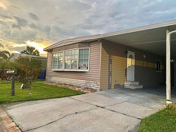 3rd image of 8843 Byron Dr