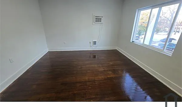 542 N Scott St #4 — Photo 6