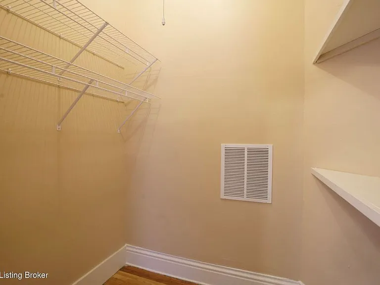 1456 Saint James Ct #3 — Photo 8