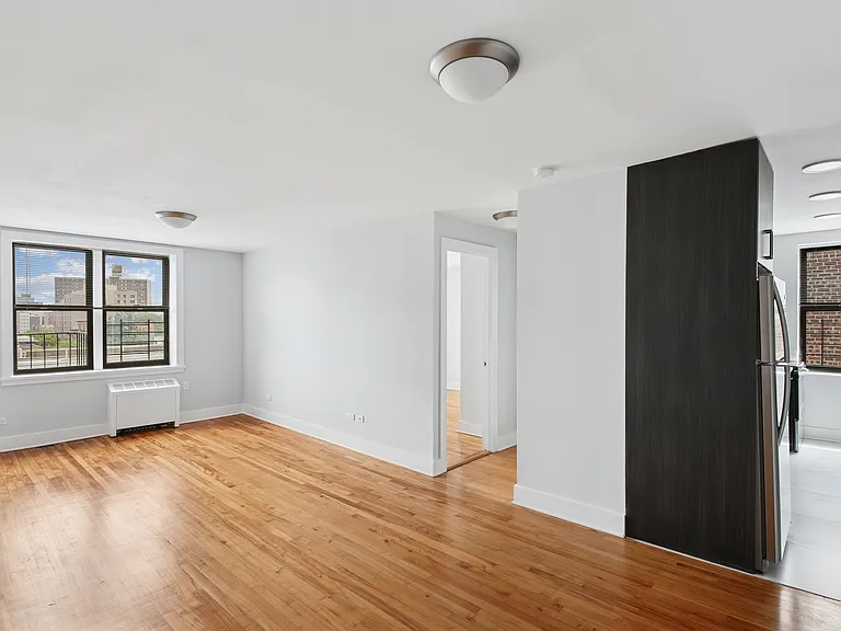 930 Sheridan Ave #7A — Photo 3