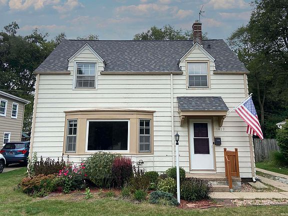2nd image of 1429 E Monroe St