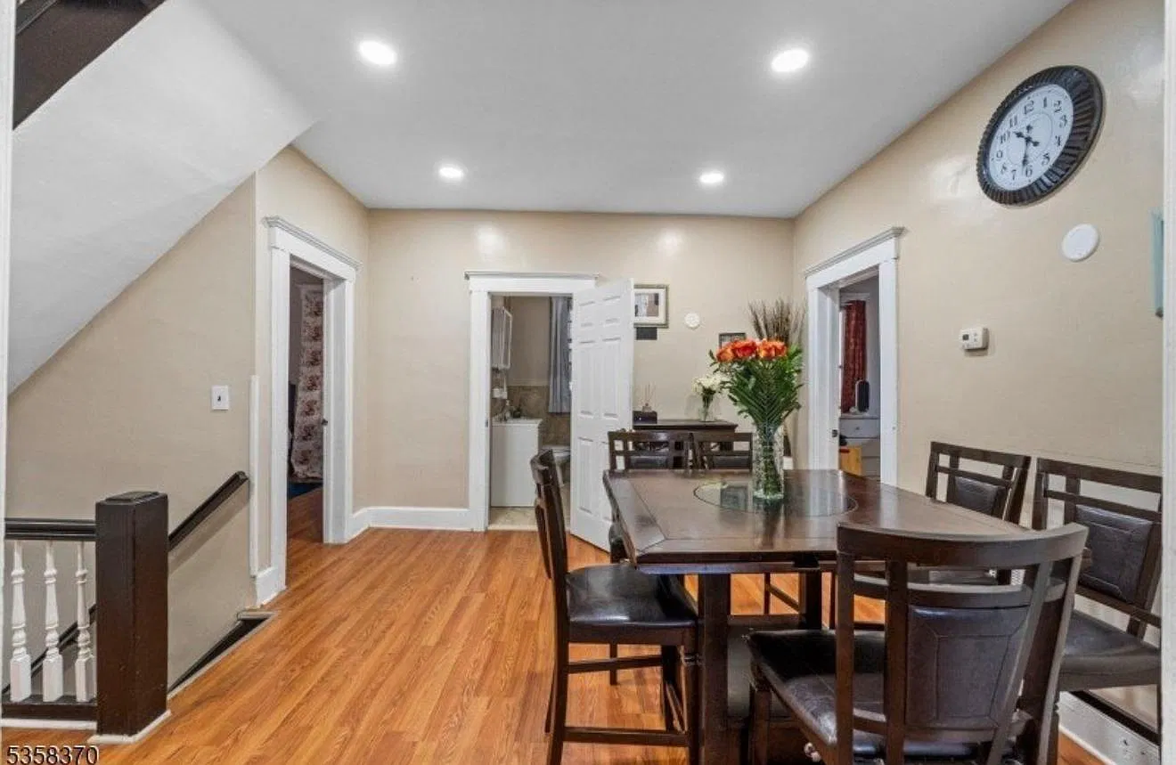 5 bed, $4,000 — Photo 4